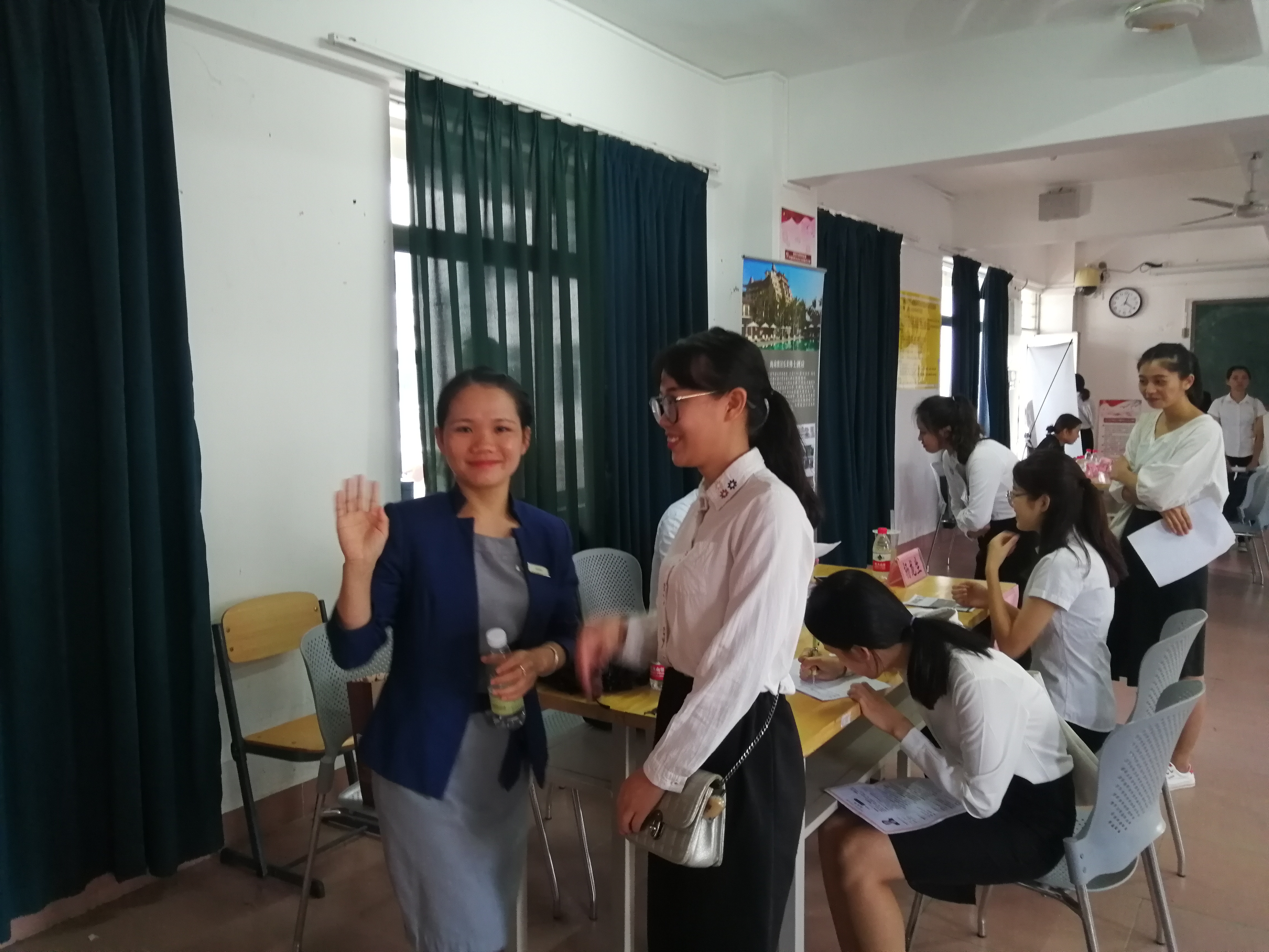 旅游学院举办毕业生实习洽谈会