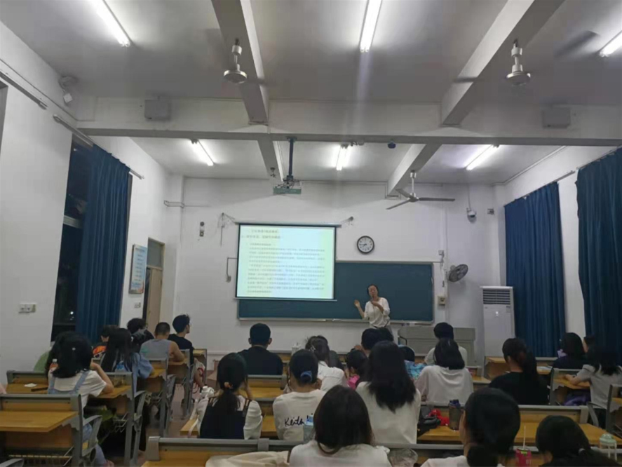 旅游学院举办“诗和远方如何走到一起？文旅融合新业态面面观”讲座