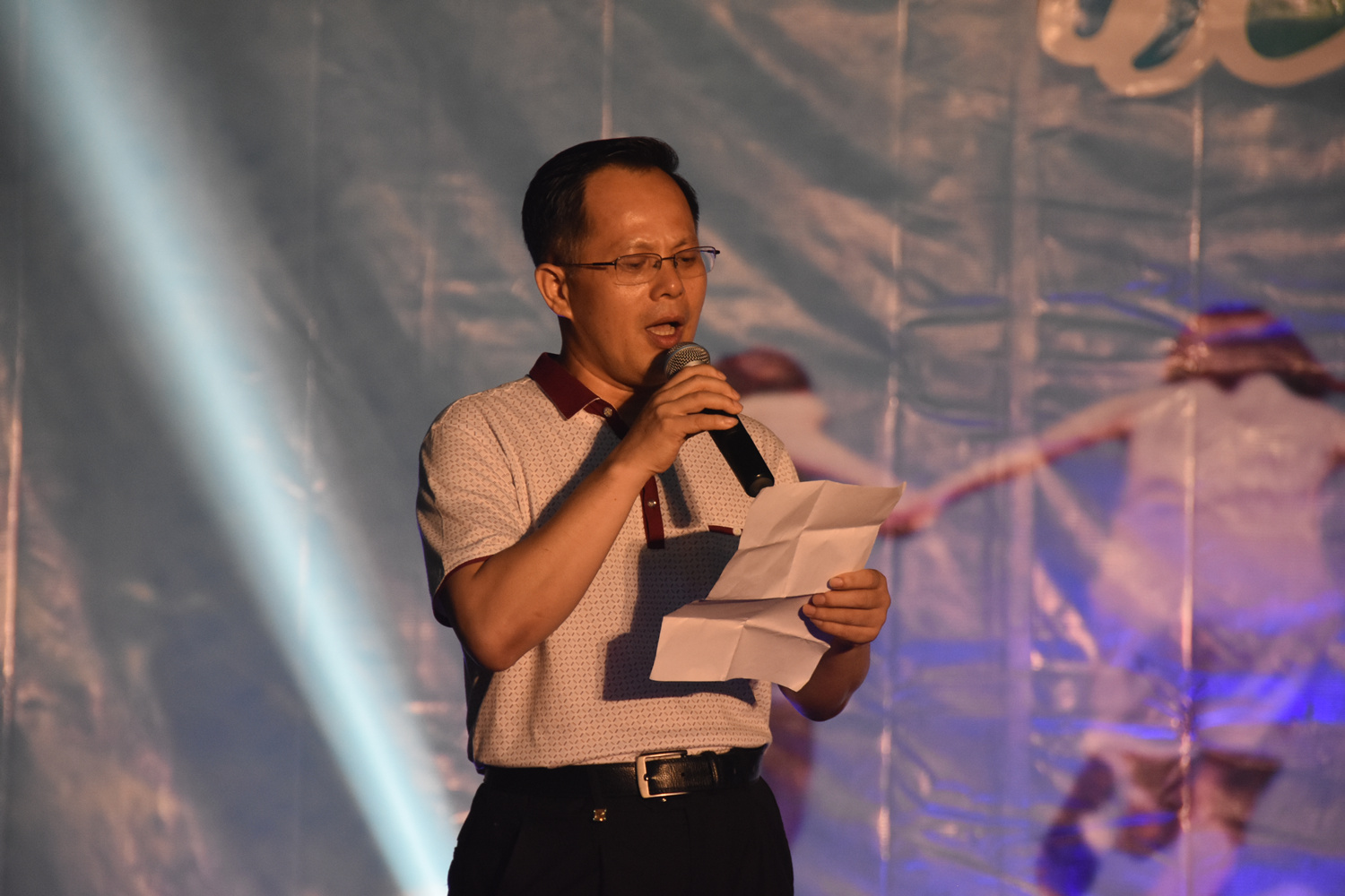 旅游学院举办2017届毕业生晚会