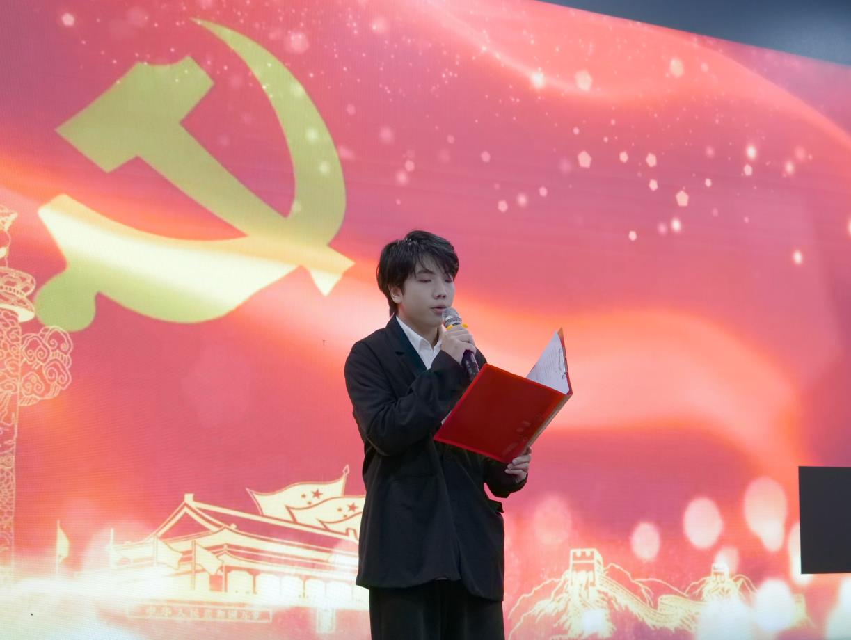 旅游学院举办中华经典诵读大赛