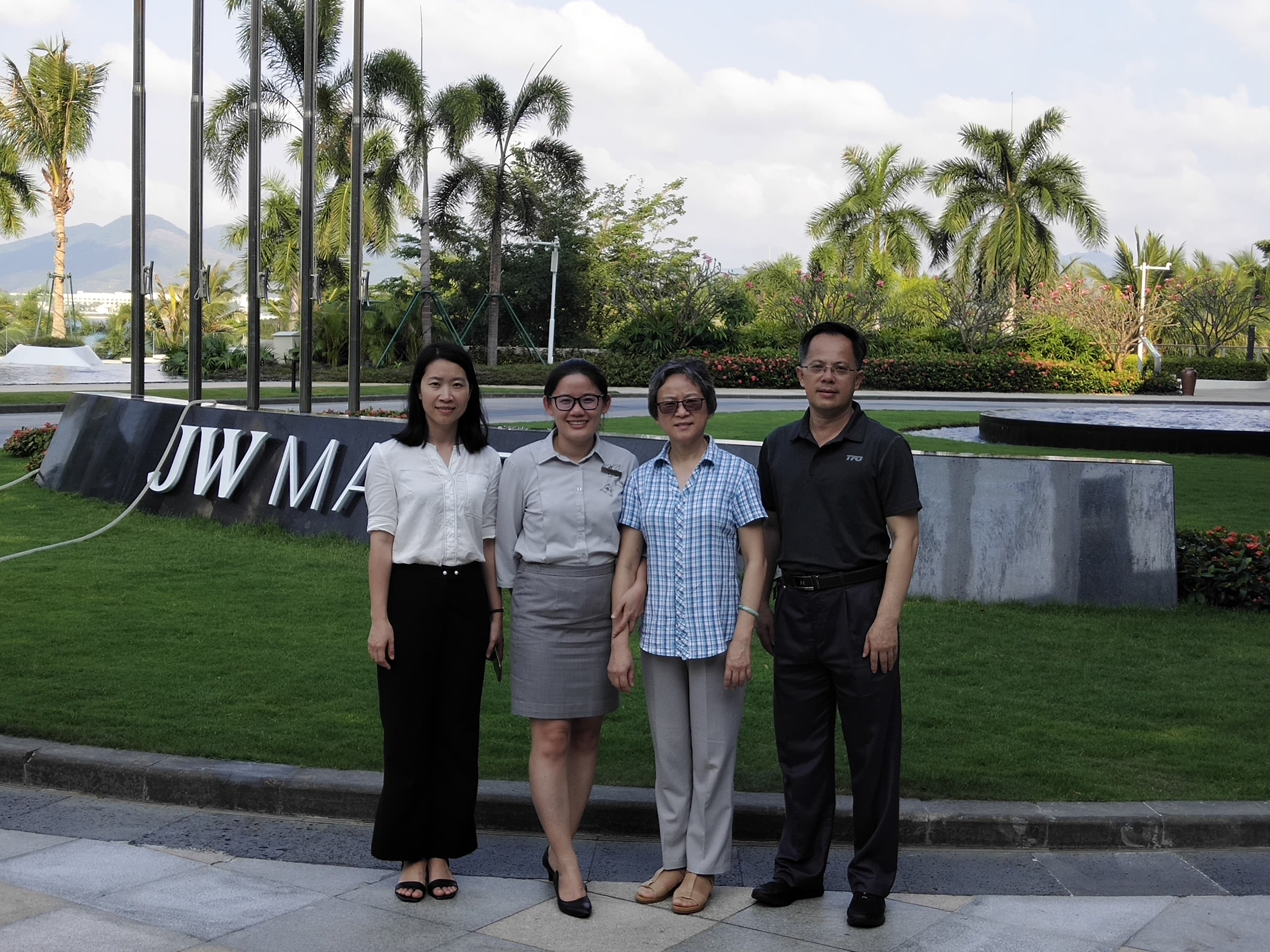 旅游学院赴三亚走访用人单位推介毕业生