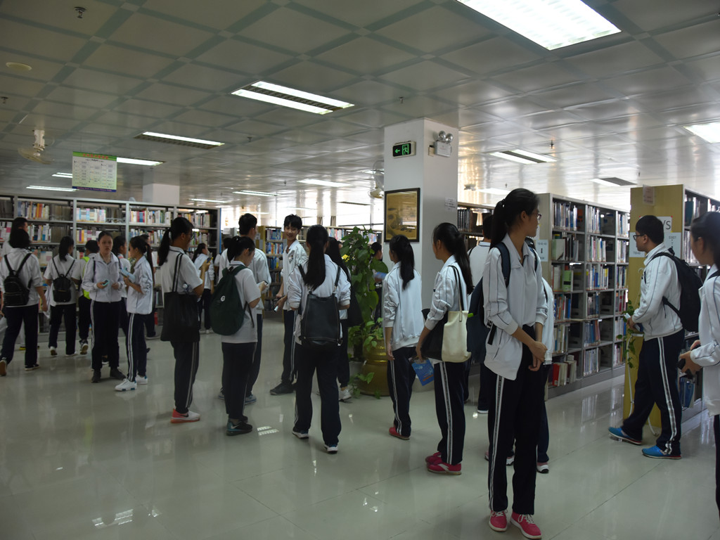 记海南省旅游学校莅临我校旅游学院交流学习活动
