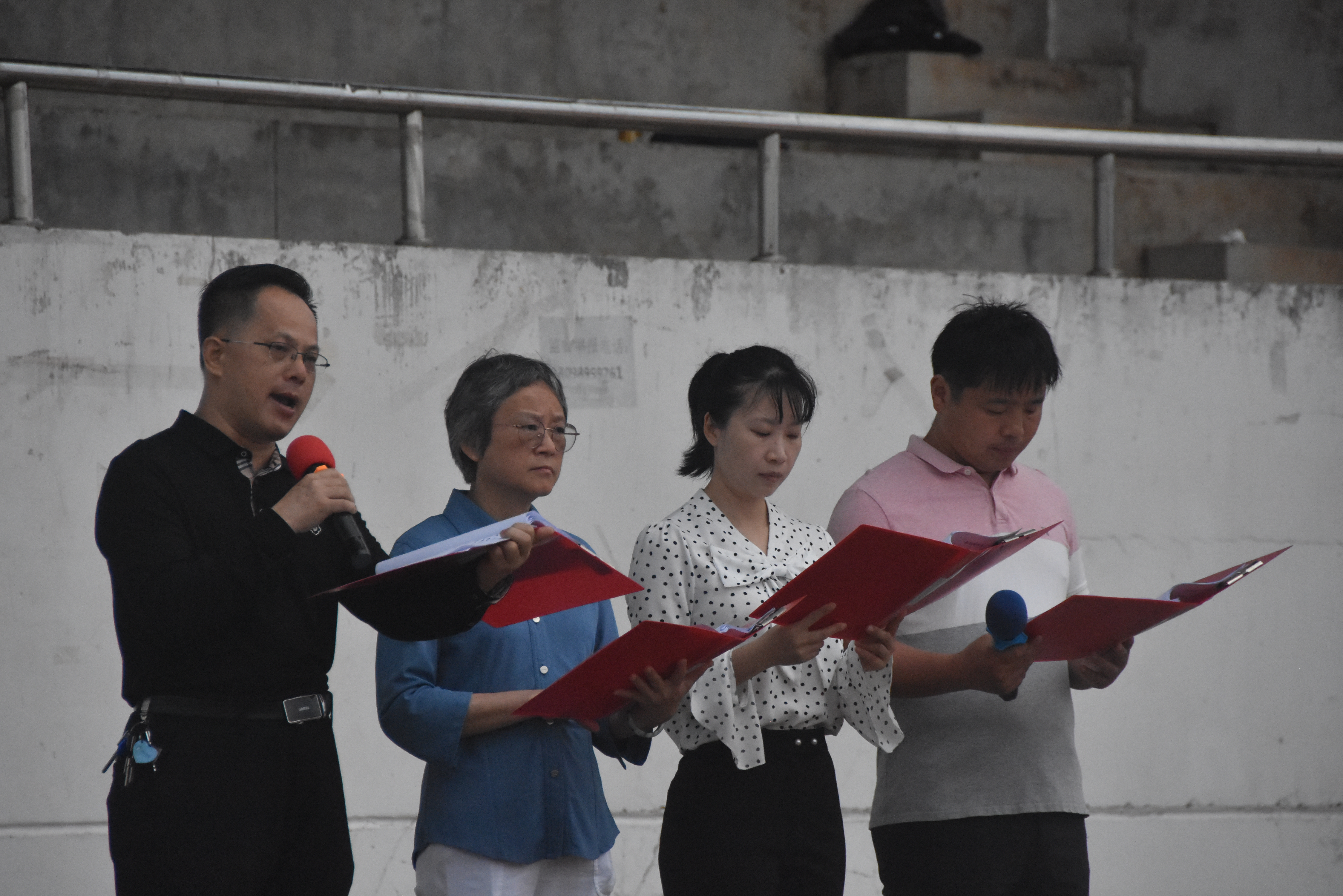 旅游学院举行“永远跟党走，奋斗新征程―国旗下的讲话”爱国主义教育活动