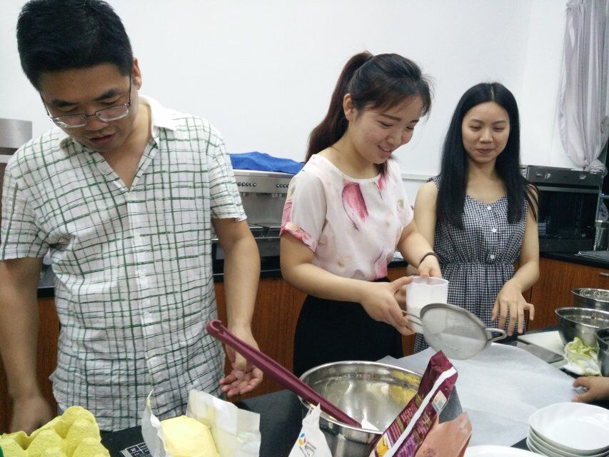 旅游学院专业拓展兴趣小组系列活动之西点调制二组活动简报