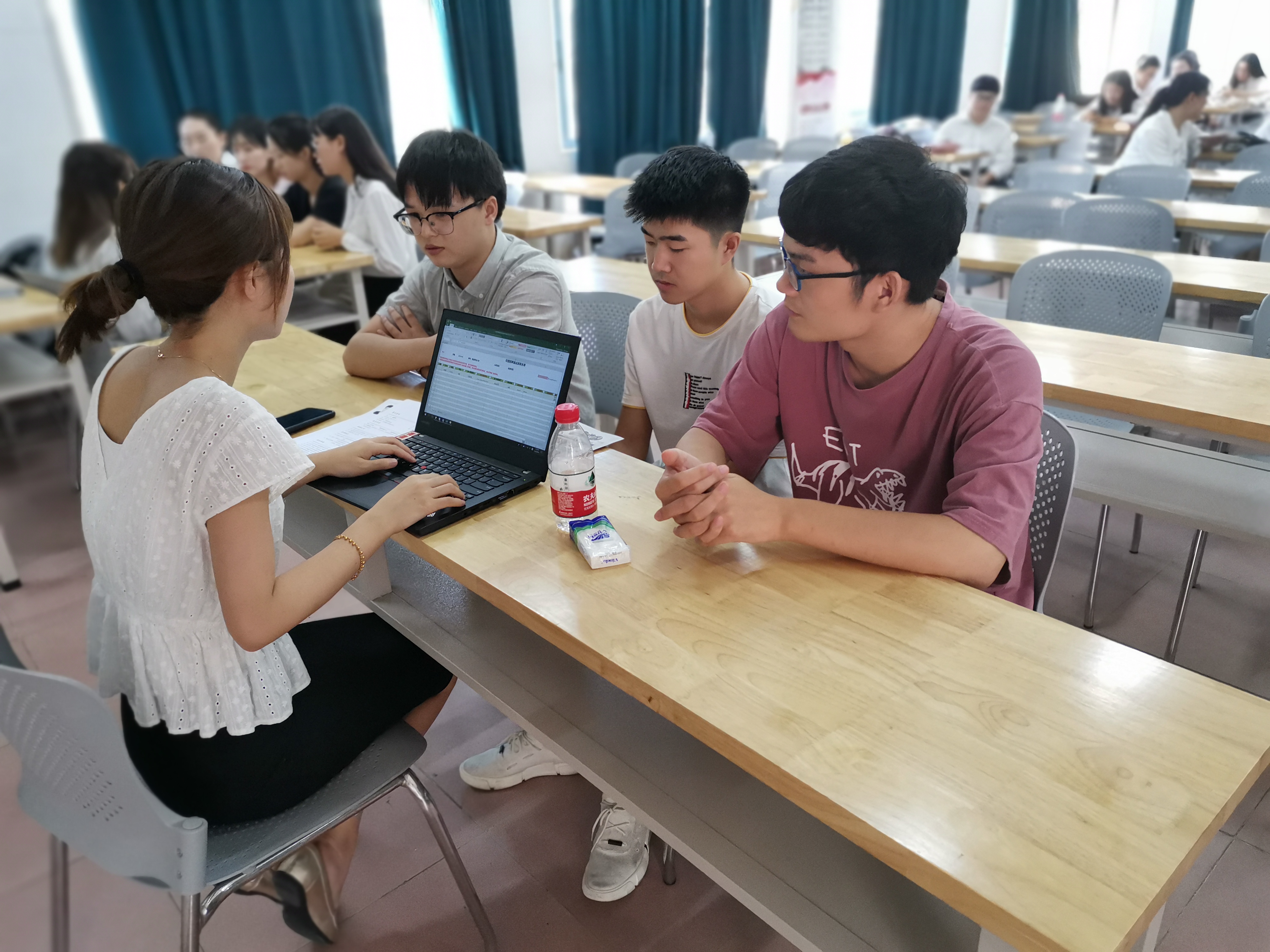 旅游学院举办上海迪斯尼度假区宣讲招聘会