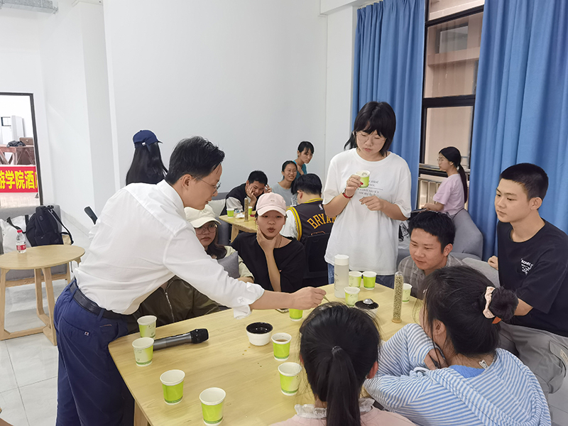 旅游学院酒店管理系 “我的咖啡厅我做主”团队PK赛赛前培训成功举办