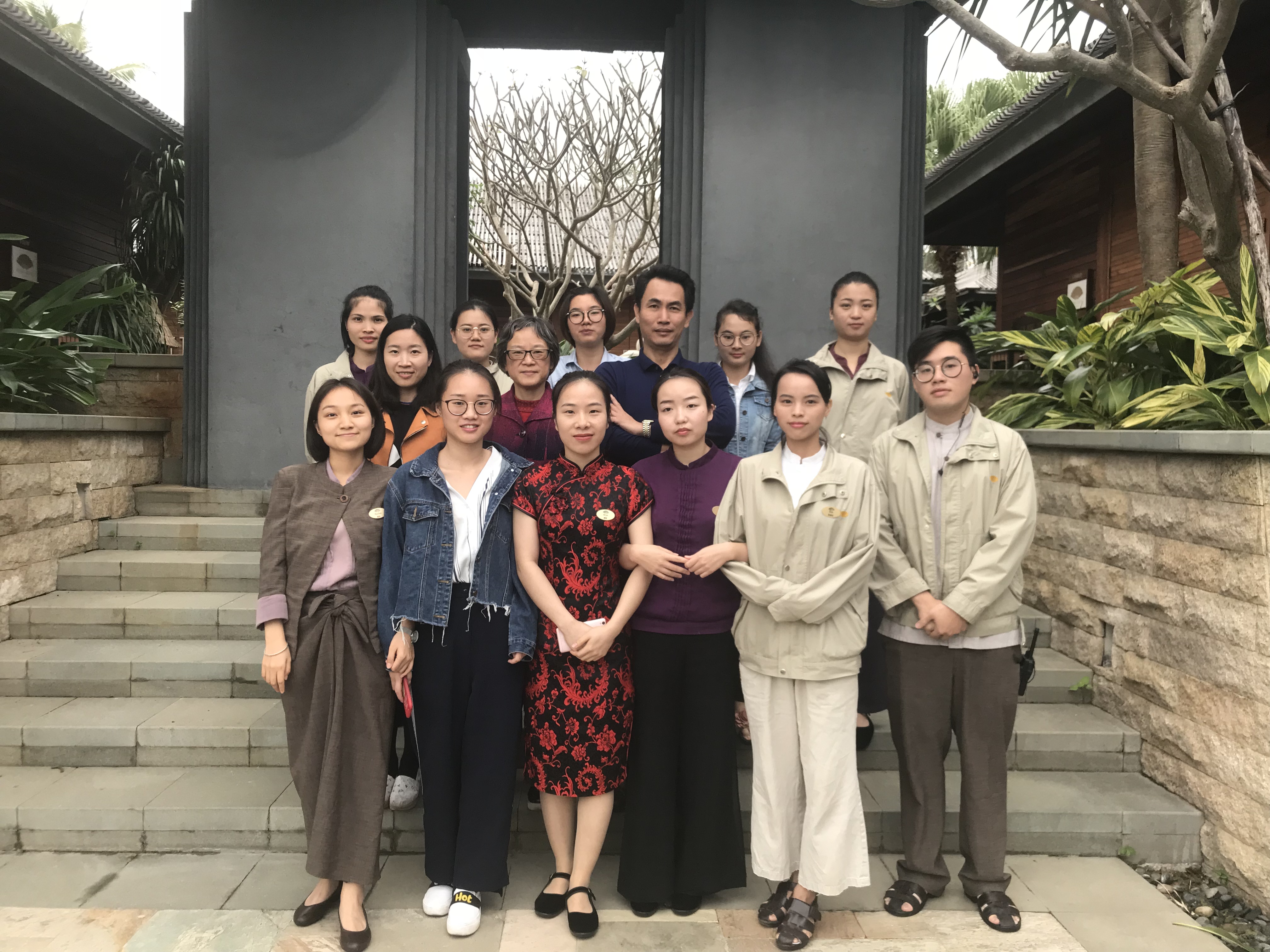 旅游学院赴三亚看望实习生