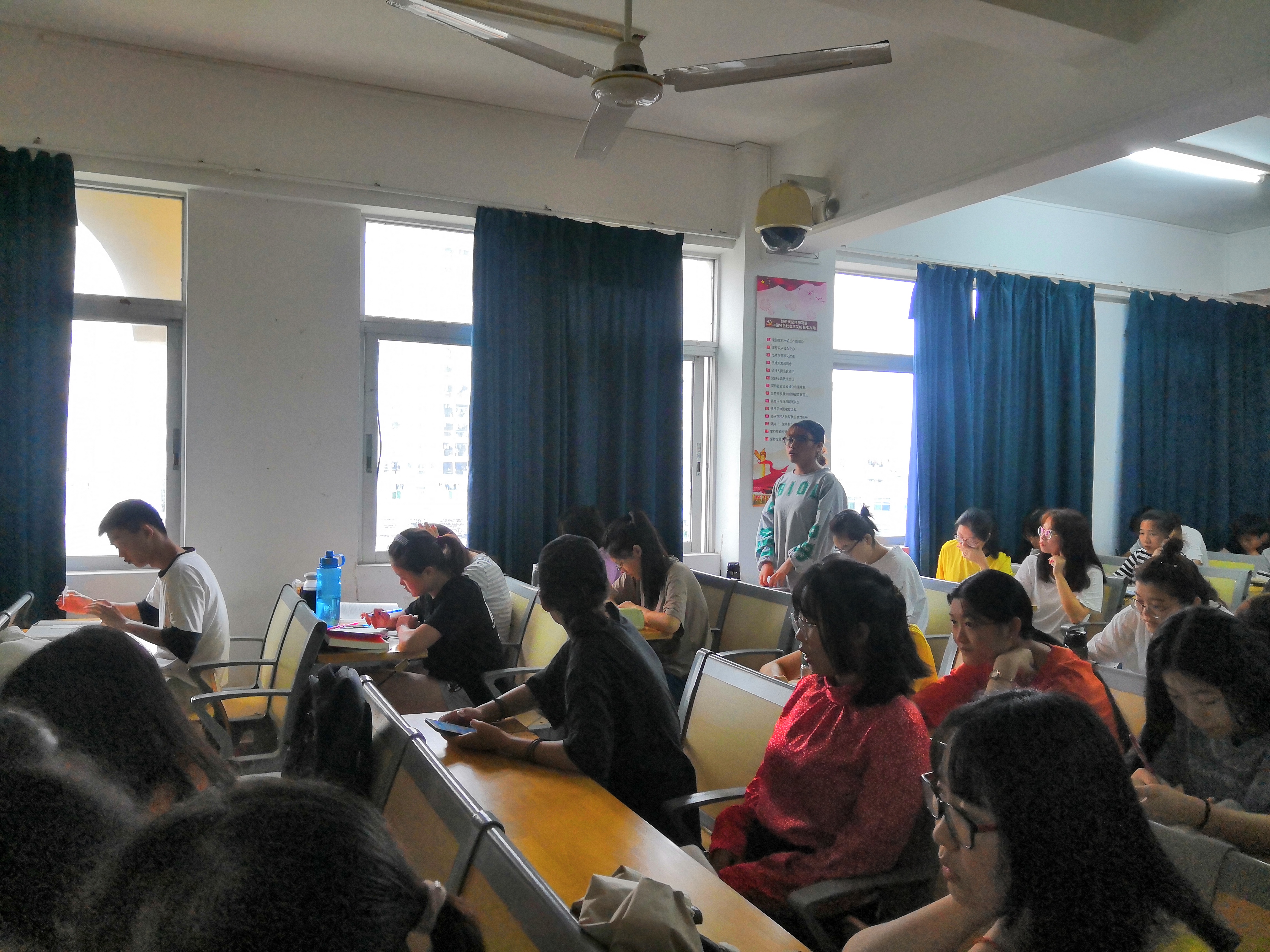 旅游学院创新创业实践周系列活动：“现代酒店行业发展趋势”讲座