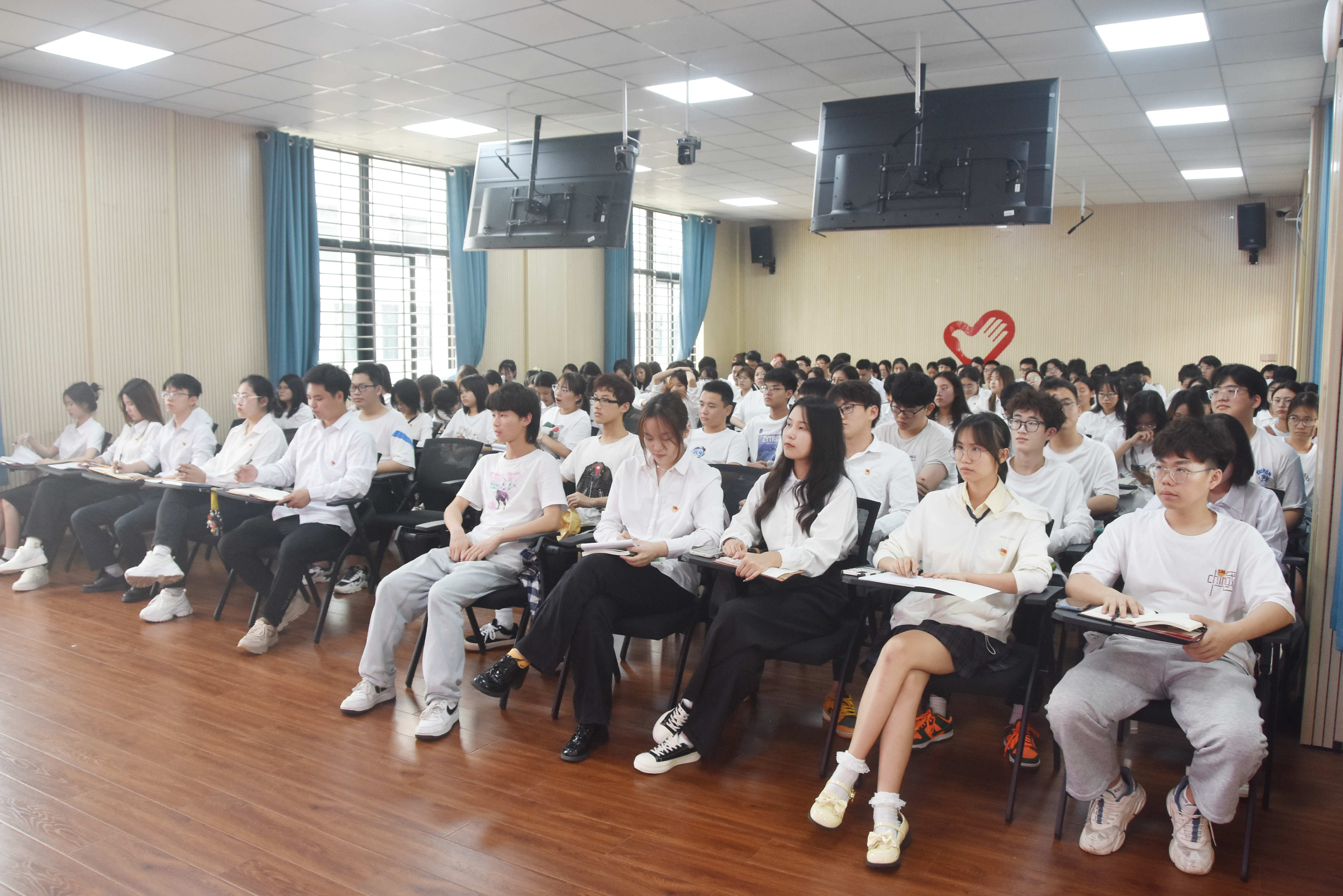 旅游学院举行党的二十大精神宣讲活动