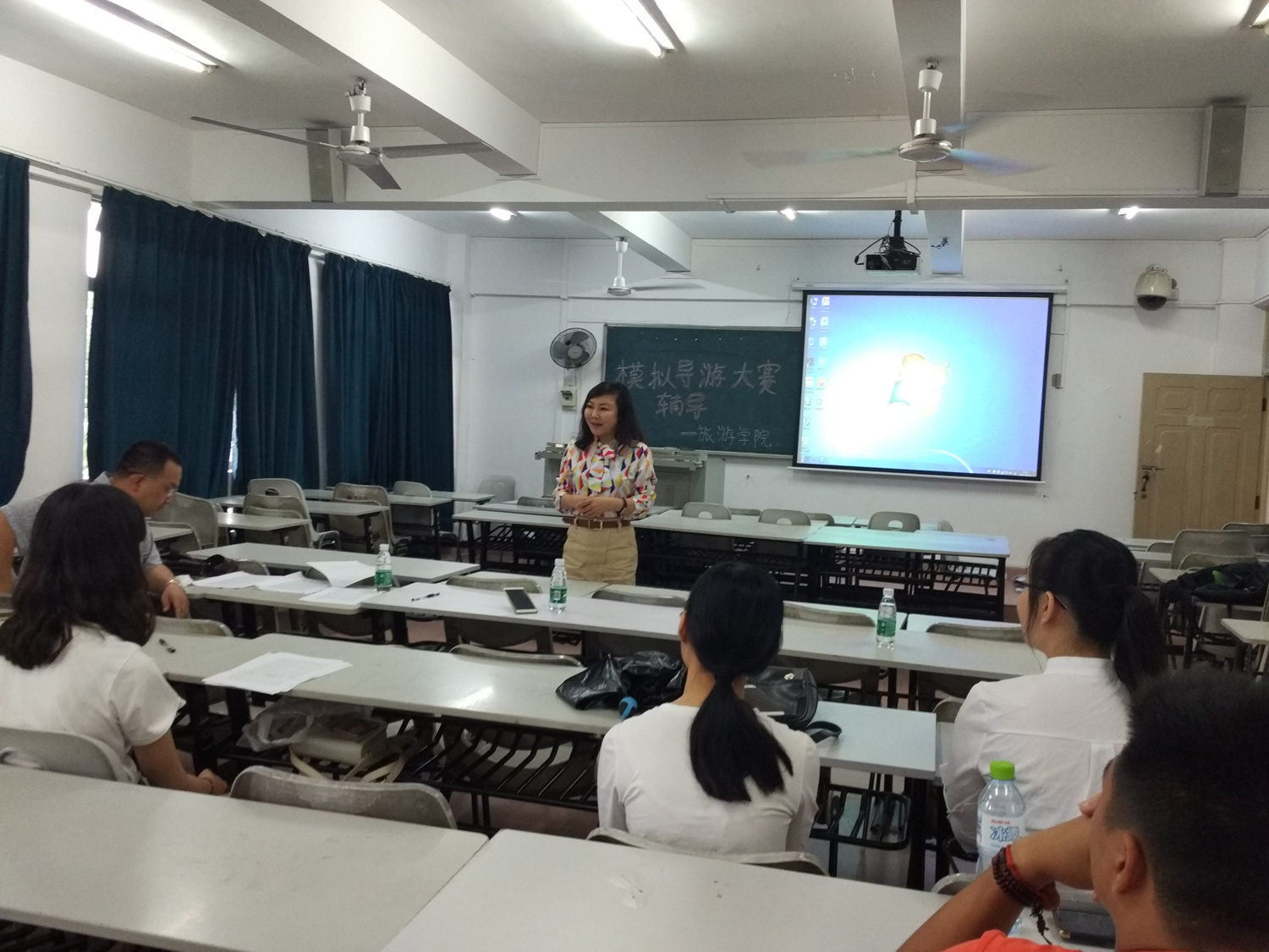 旅游学院开展模拟导游大赛培训