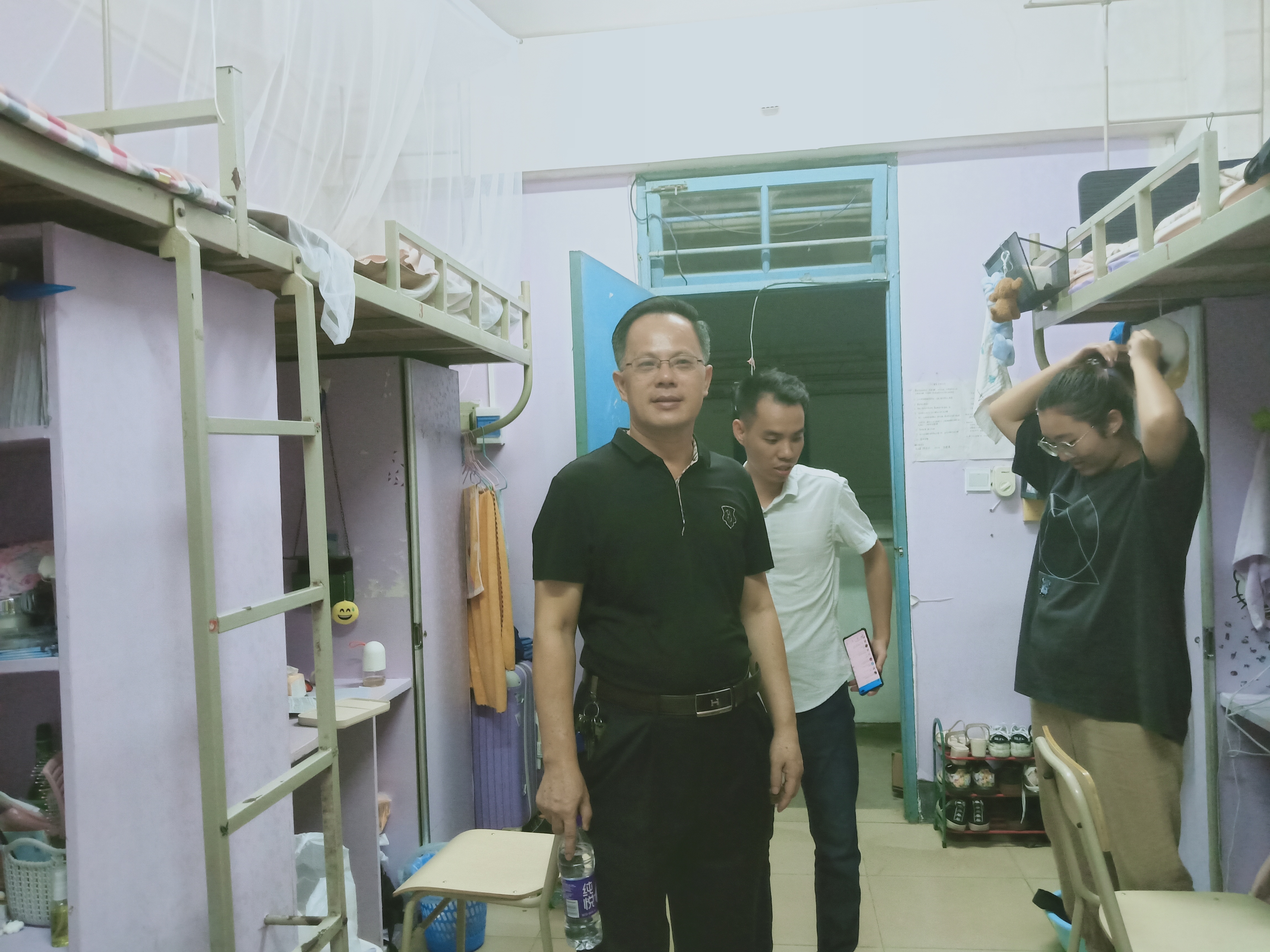 旅游学院开展新学期宿舍走访工作