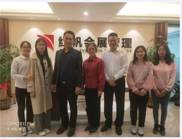 旅游学院领导老师探访见习学生一日行