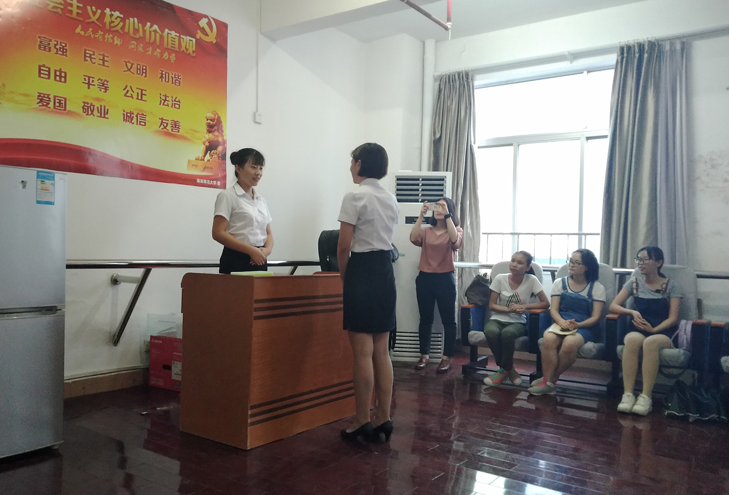 旅游学院专业拓展兴趣小组系列活动之礼仪活动简报