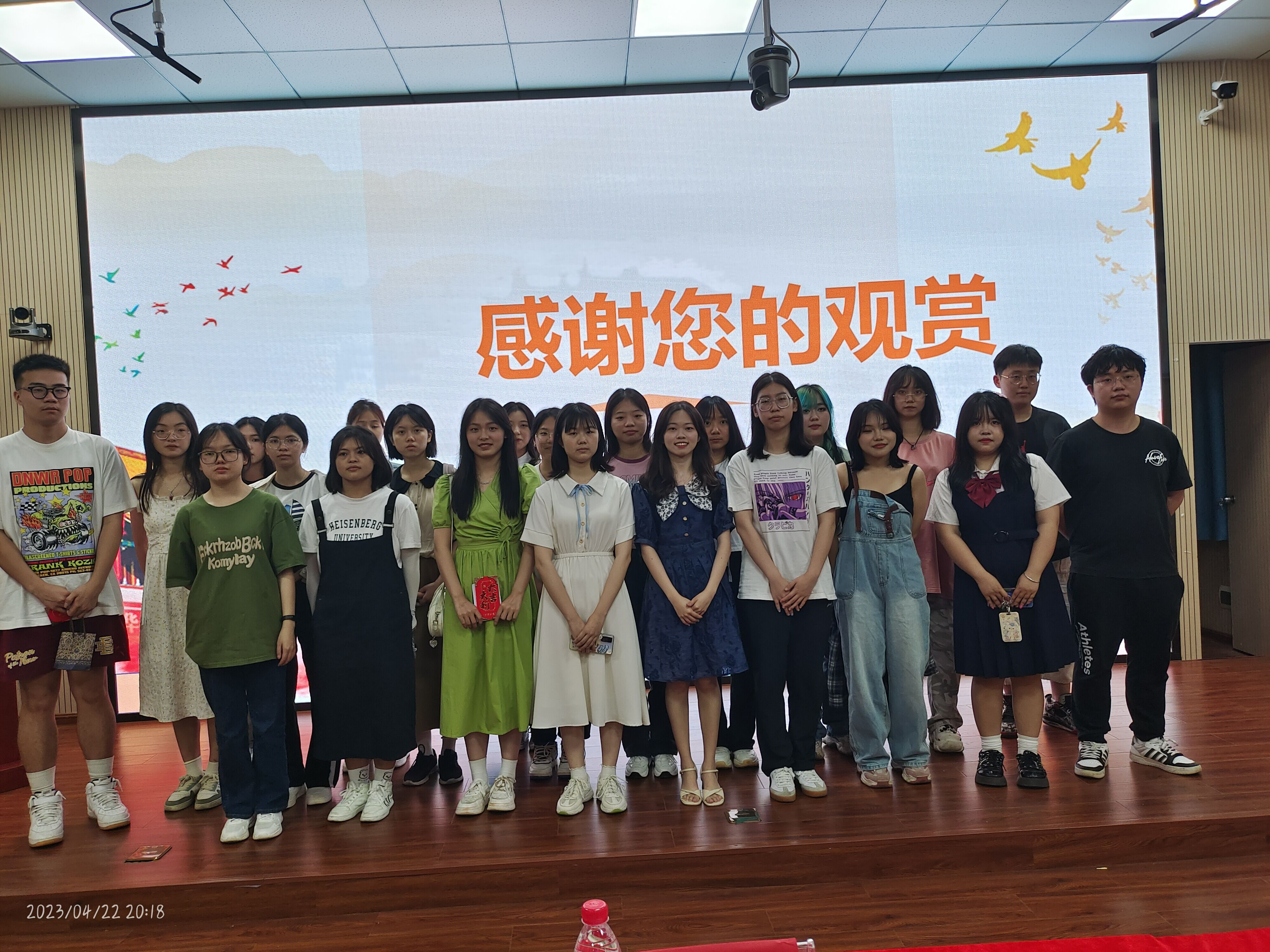 旅游学院举办“践行二十大 ‘ 寓’你共奋进”宿舍文化节